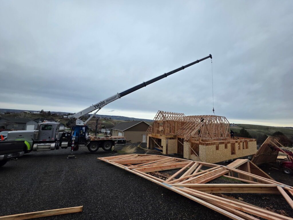 Placing trusses at plateline