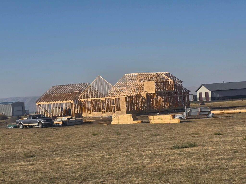 Roof truss construction